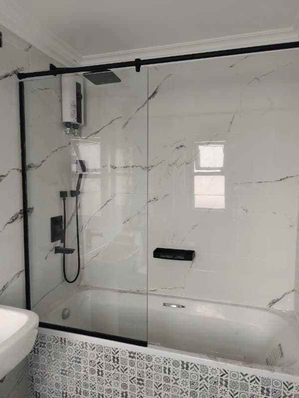 Glass Bathtub Shower Screen | Frameless & Watertight | Quickfix Mombasa