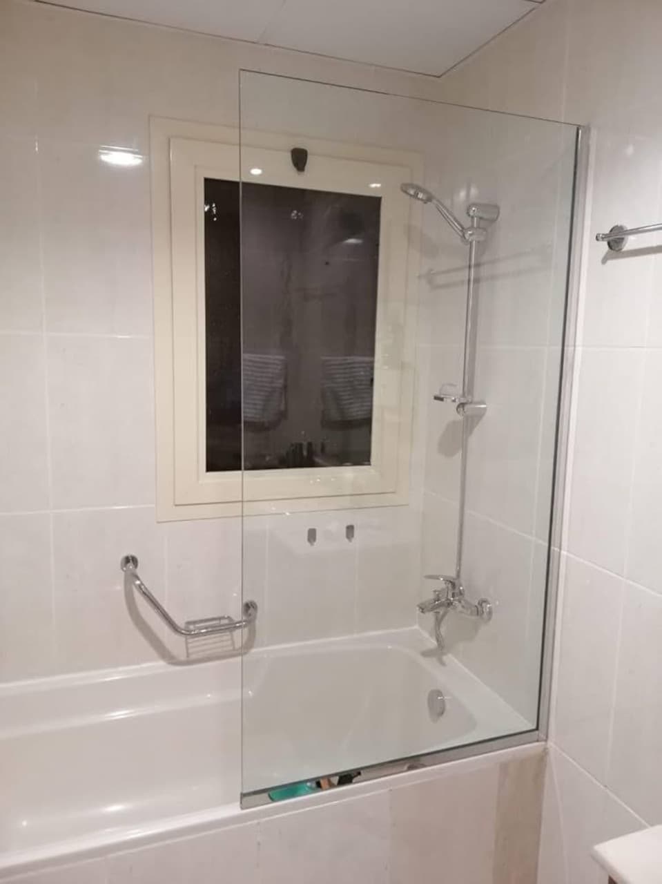 Bathtub Glass Partition Installation Mombasa | Quickfix