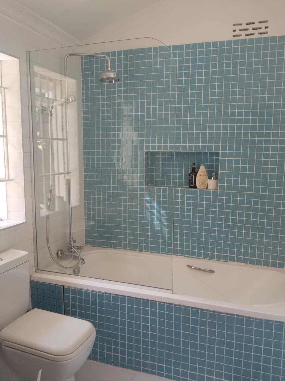 Bathtub Glass Shower Panel Curved Edge Mombasa